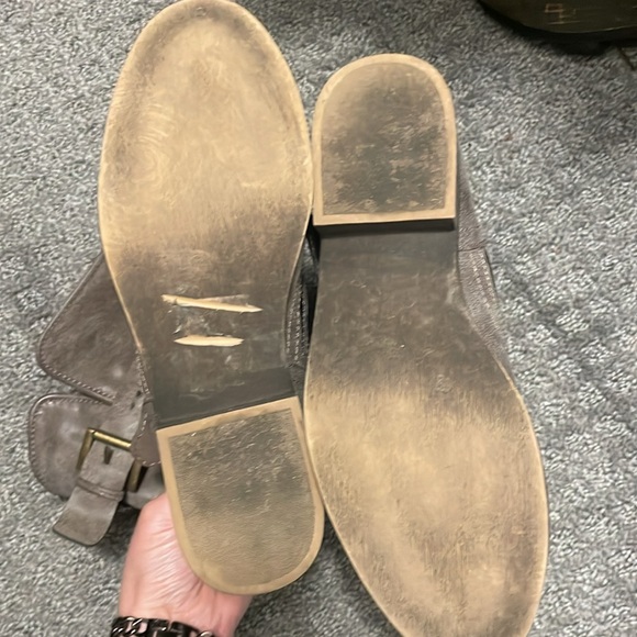 Boots - Picture 6 of 6